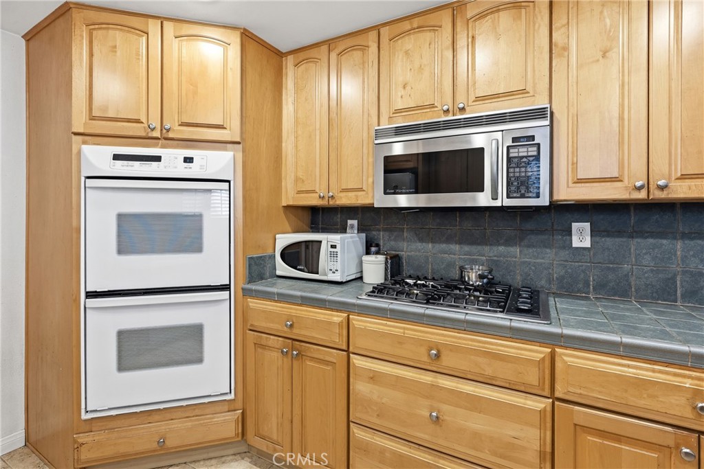 6076 Walnut Avenue Property Photo 18