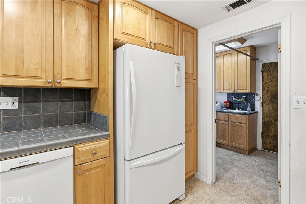 6076 Walnut Avenue Property Photo 20