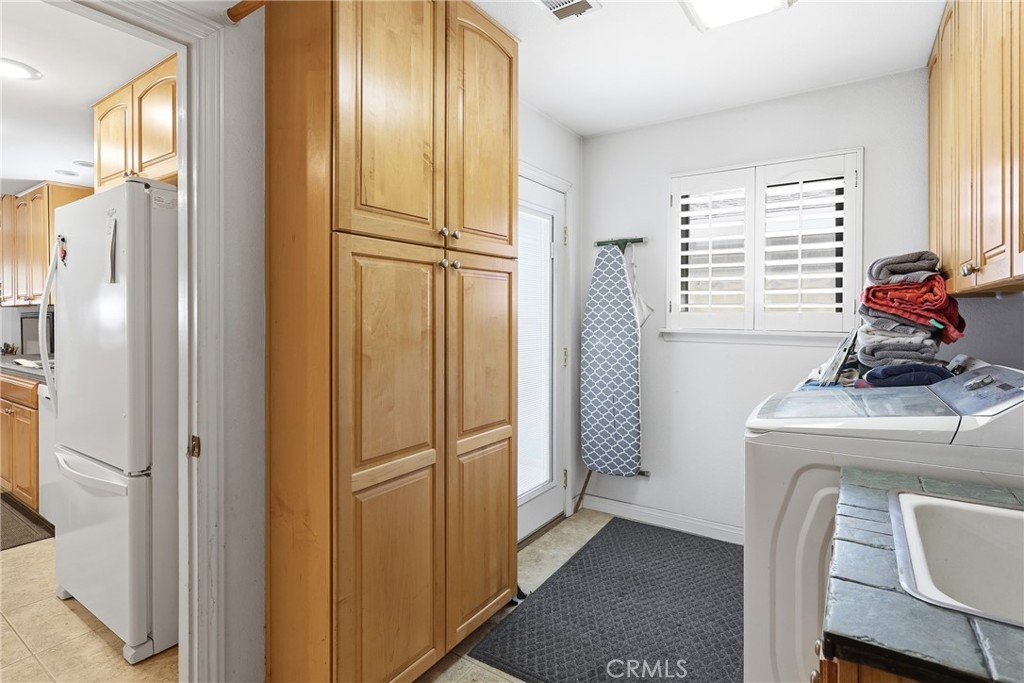 6076 Walnut Avenue Property Photo 23
