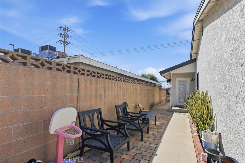 6076 Walnut Avenue Property Photo 35
