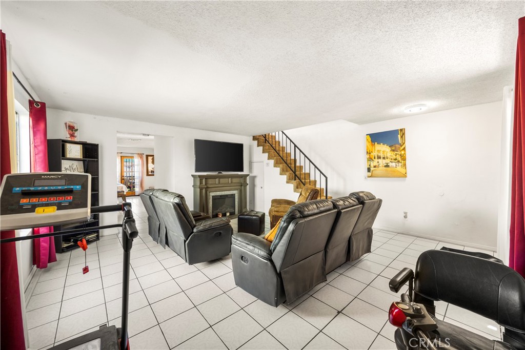 10616 Wilmington Property Photo 7