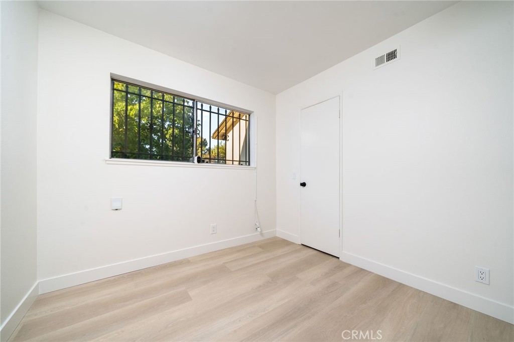 212 N Acacia Avenue Property Photo 15