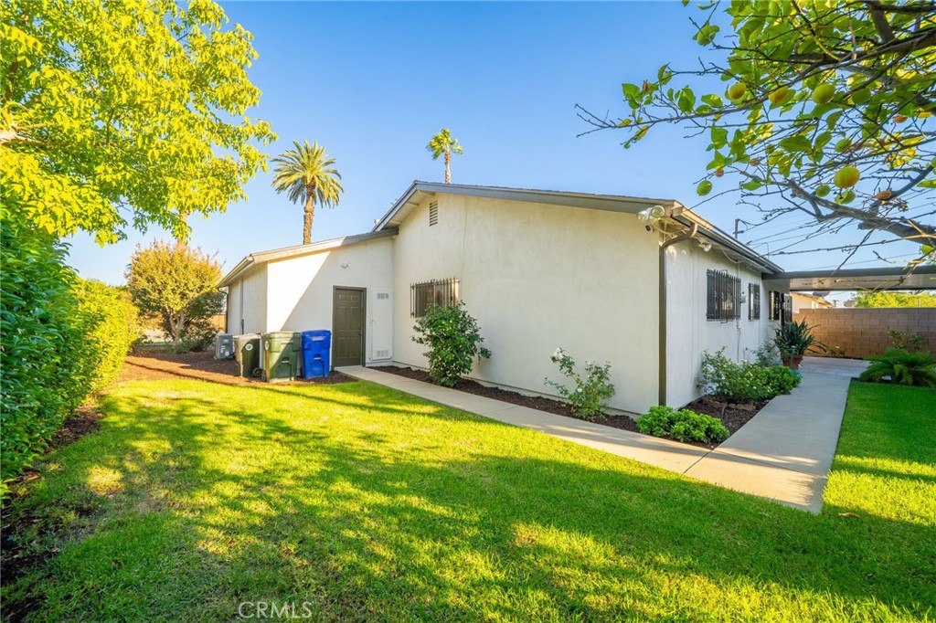 212 N Acacia Avenue Property Photo 29