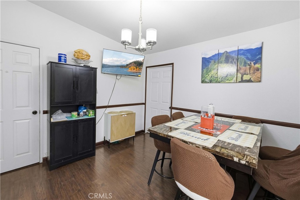 1021 W Avenue J13 Property Photo 6