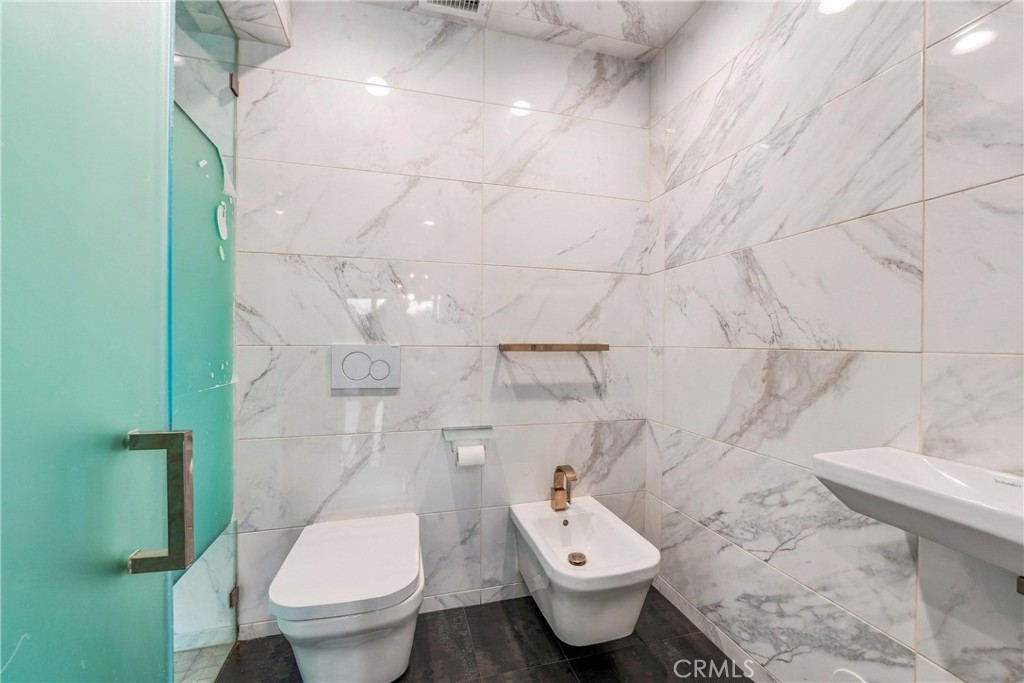 2637 N Mountain Avenue Property Photo 41
