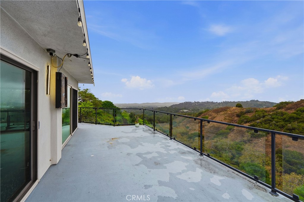 2637 N Mountain Avenue Property Photo 49