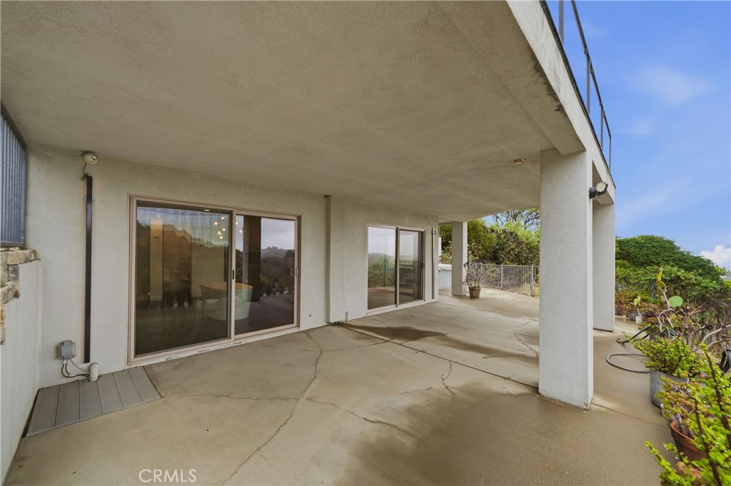 2637 N Mountain Avenue Property Photo 53