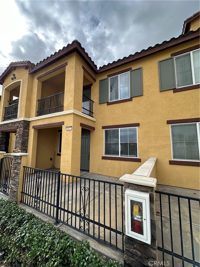 8027 City View Property Photo 1