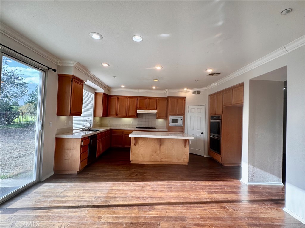 6274 S Kingsmill Court Property Photo 4