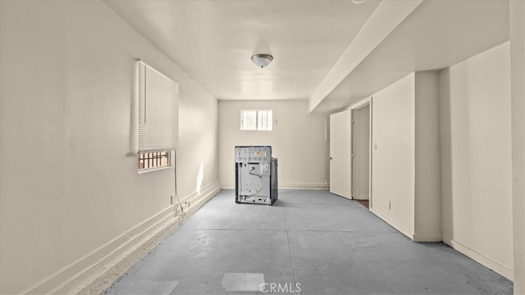 5429 2nd Property Photo 14