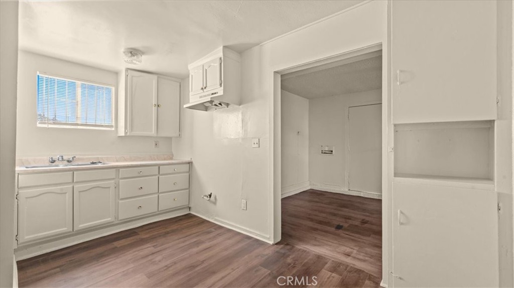 5429 2nd Property Photo 15