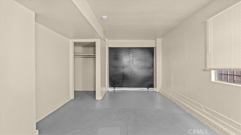 5429 2nd Property Photo 17