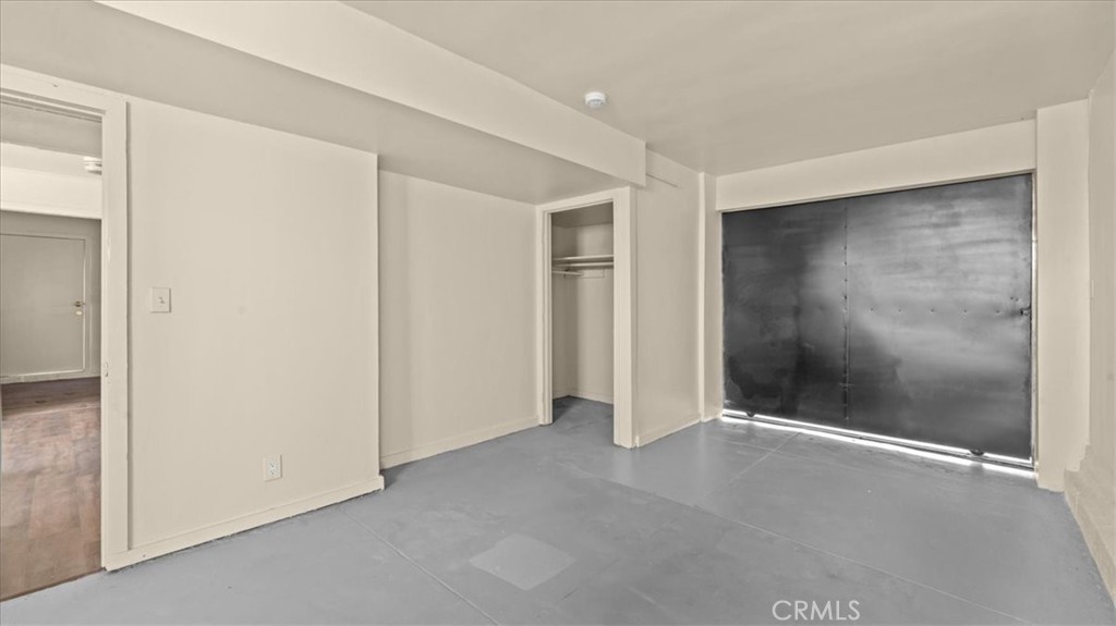 5429 2nd Property Photo 18