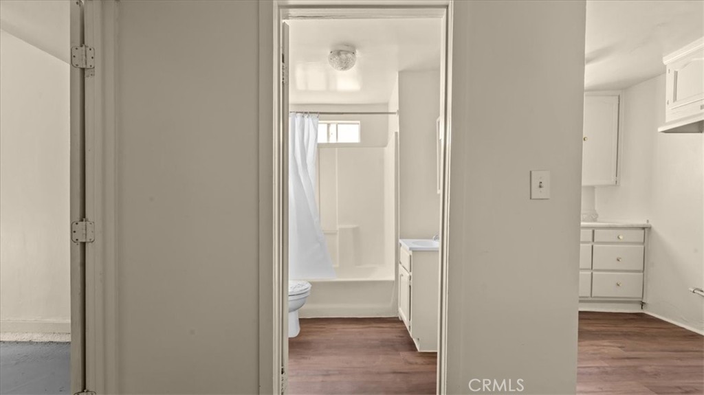 5429 2nd Property Photo 21