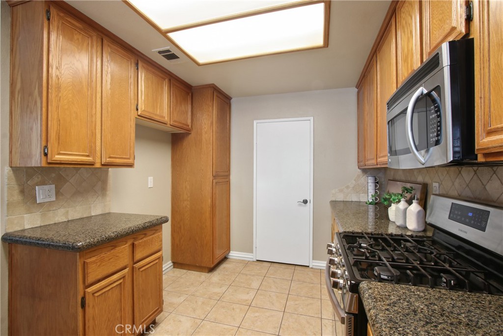 904 Turner N 17 Property Photo 9