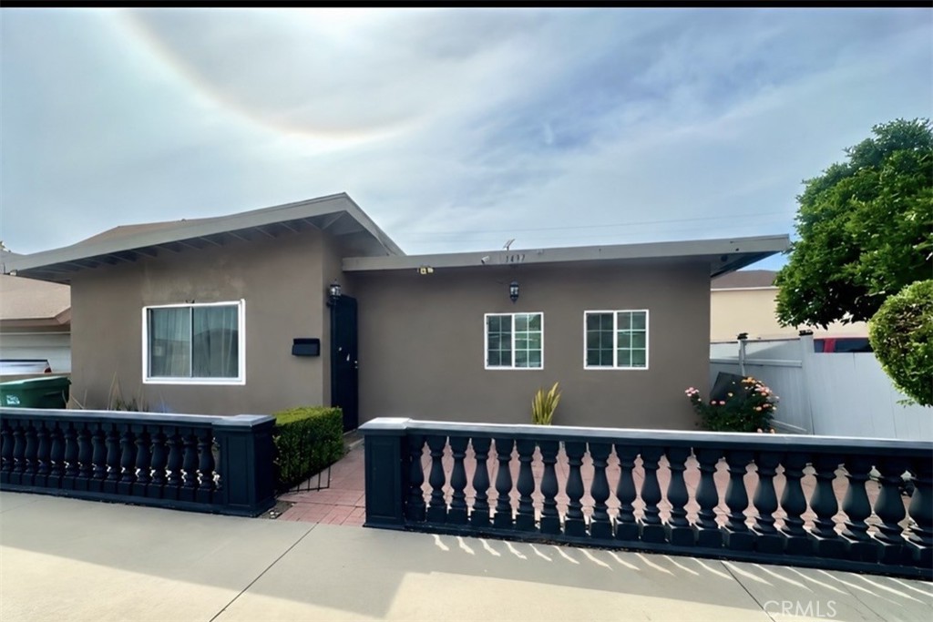 3437 Caspian Property Photo 1