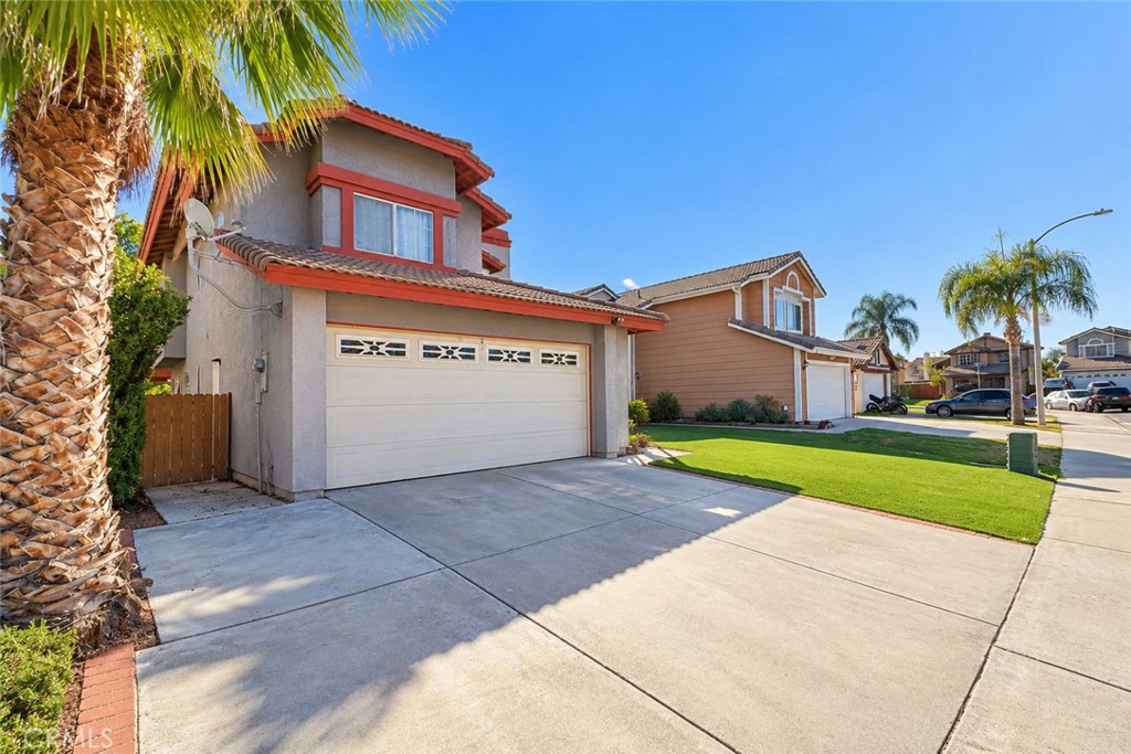 945 Dolphin Drive Property Photo 1
