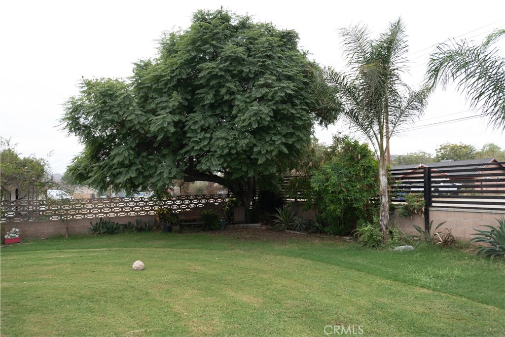 10837 Locust Property Photo 14