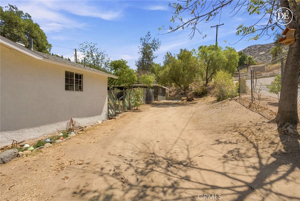 2575 Hillside Avenue Property Photo 34