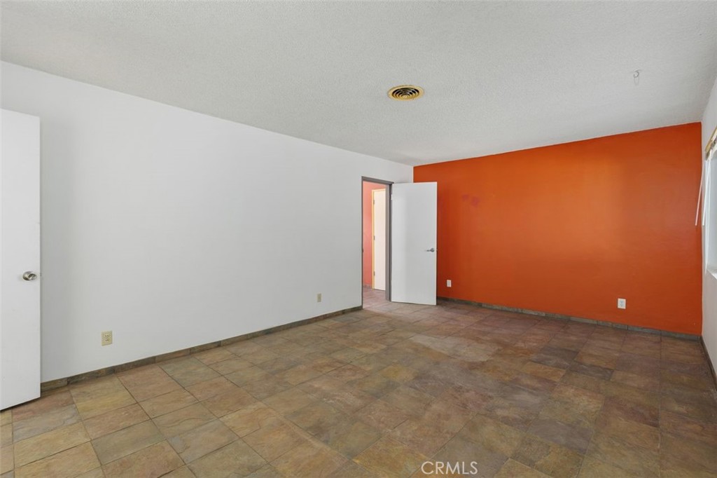 4044 Mt Vernon Avenue Property Photo 5