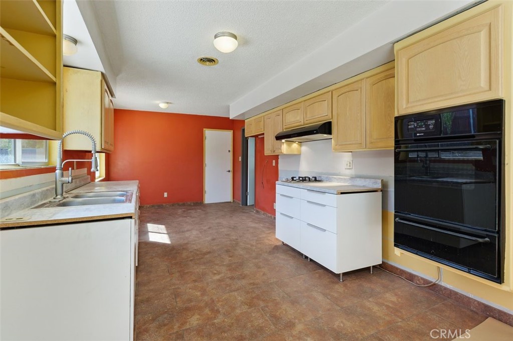 4044 Mt Vernon Avenue Property Photo 14