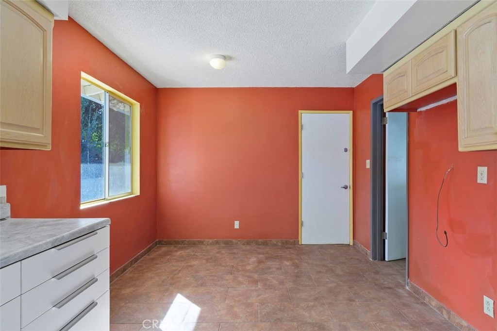 4044 Mt Vernon Avenue Property Photo 17