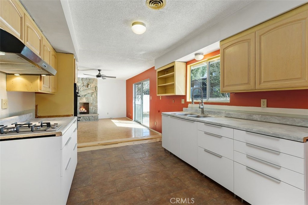 4044 Mt Vernon Avenue Property Photo 23