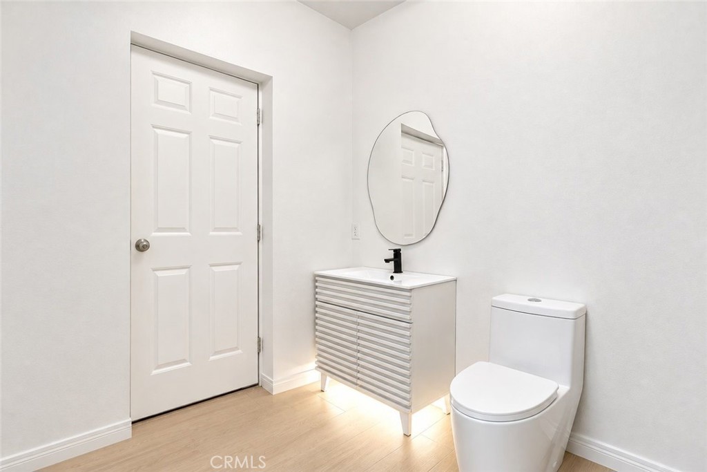 1724 S Vermont Property Photo 16