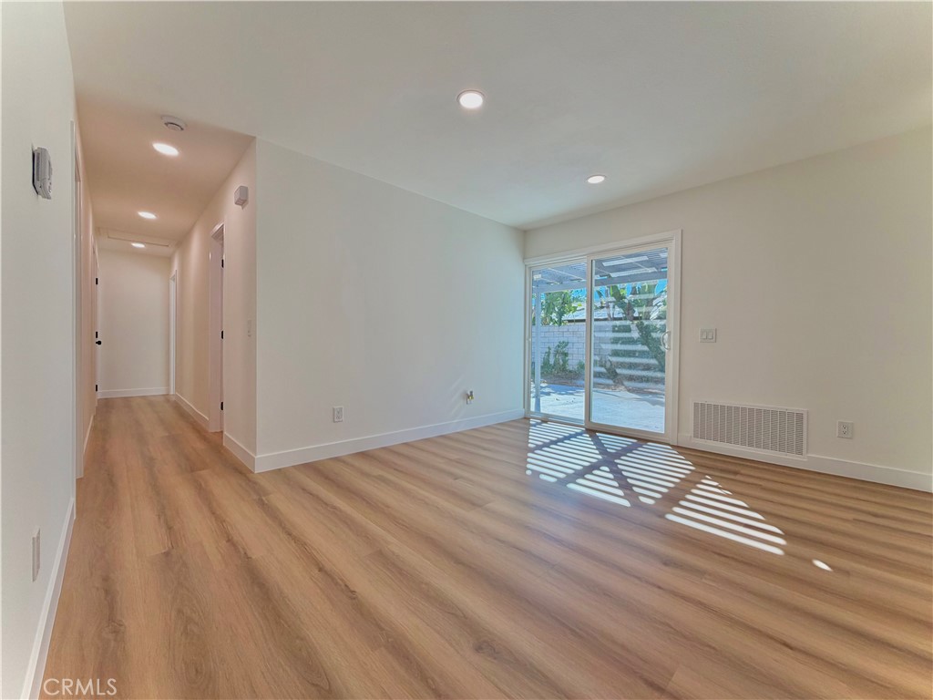 2009 S Plum Avenue Property Photo 4