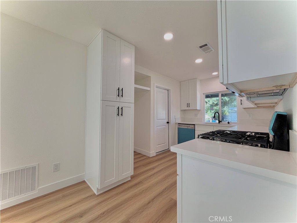 2009 S Plum Avenue Property Photo 6