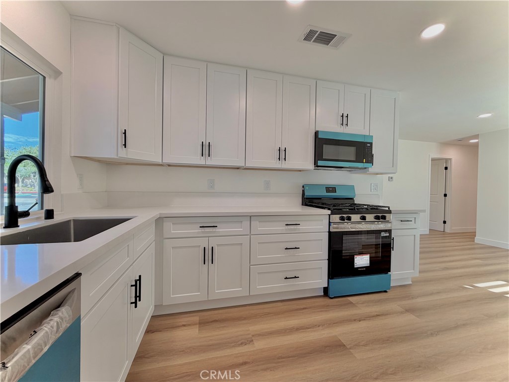 2009 S Plum Avenue Property Photo 8