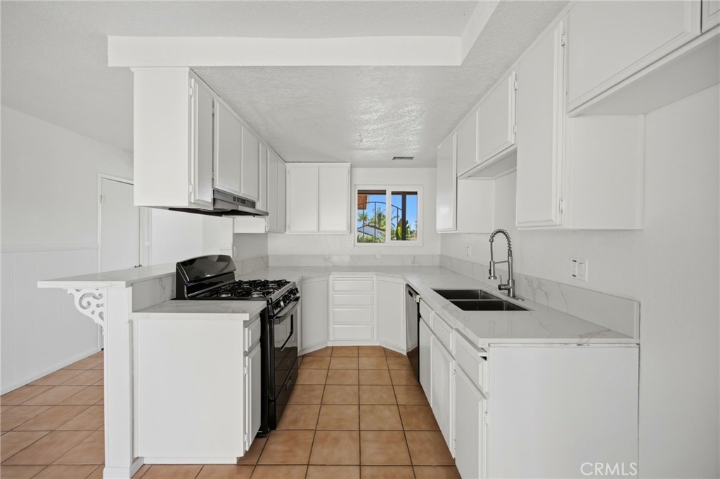 10132 Conejo Property Photo 3