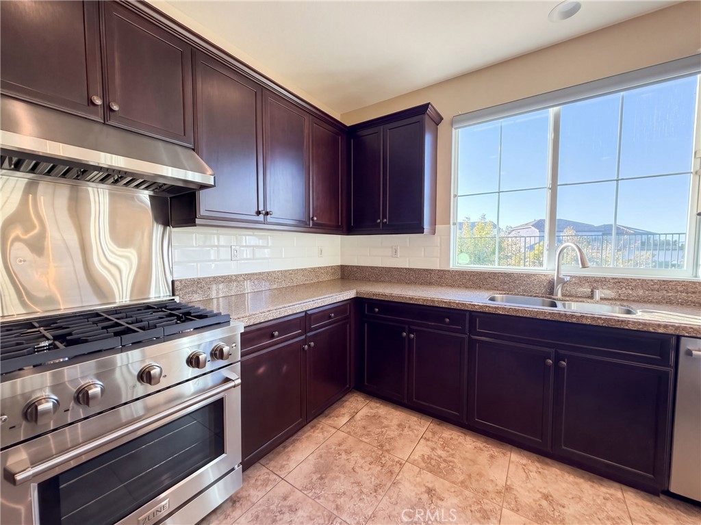 37601 Ficus Court Property Photo 6