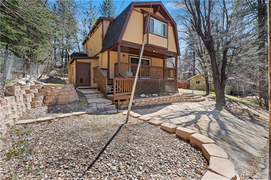 32799 Badger Ln Property Photo 3