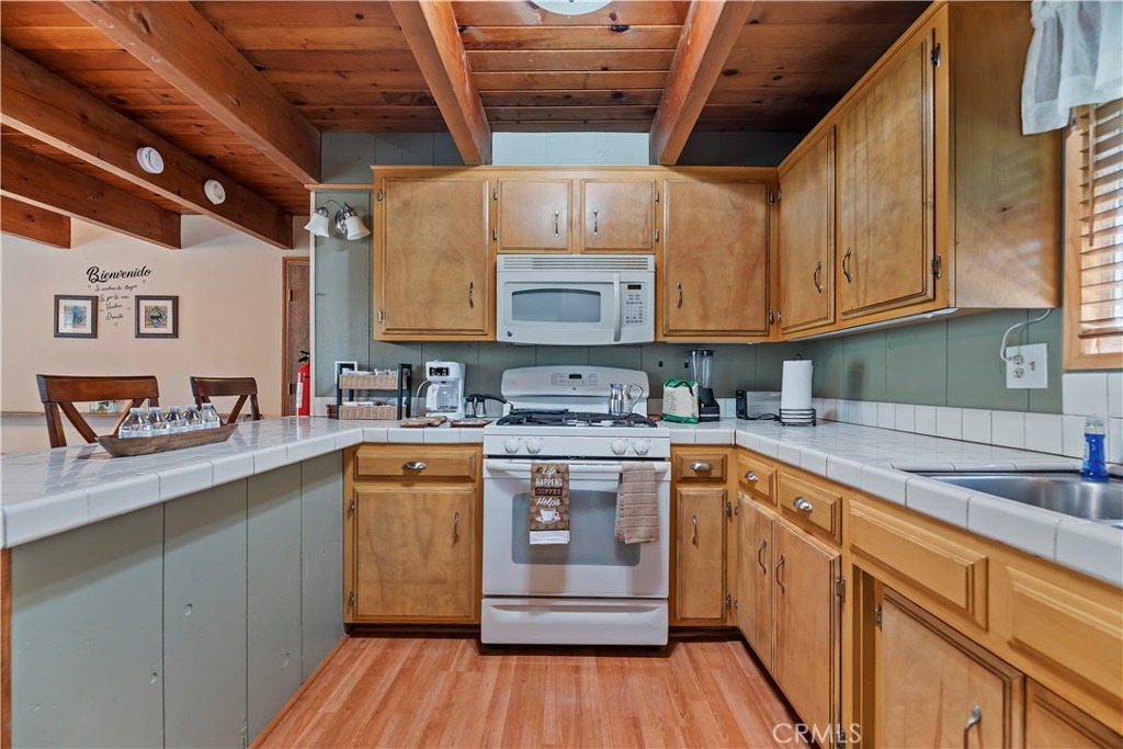 32799 Badger Ln Property Photo 11