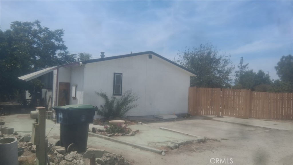 1590 W Menlo Property Photo 1