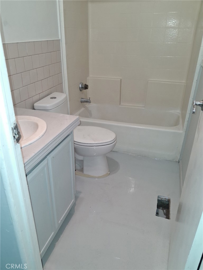1590 W Menlo Property Photo 5