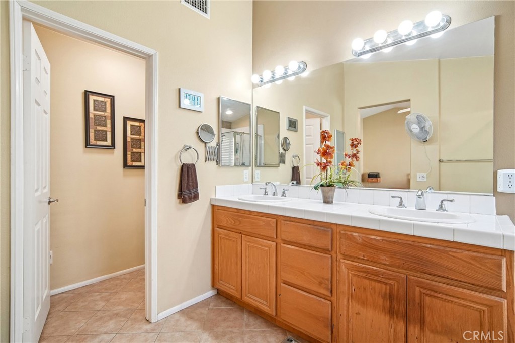 1027 Kemp Drive Property Photo 31