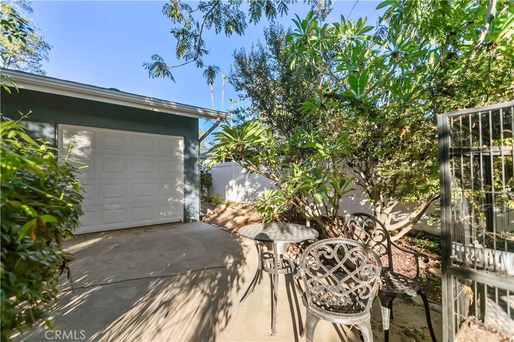 4834 Cliffside Property Photo 41