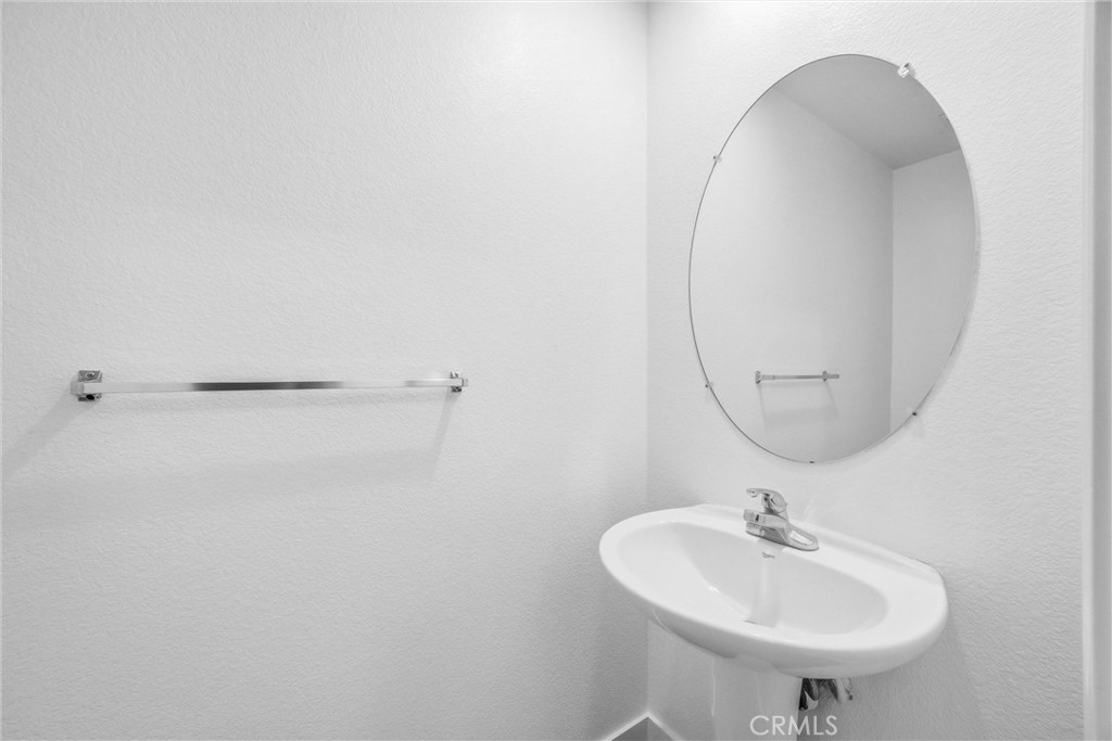 4550 Nicole Property Photo 8
