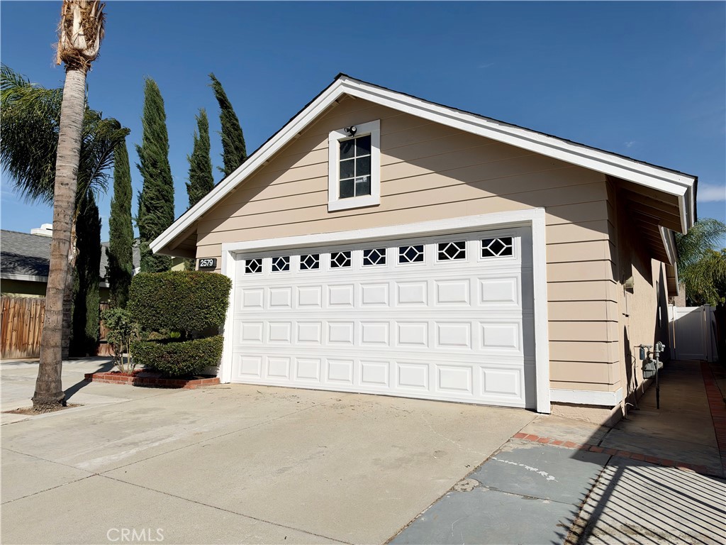 2579 Agile Court Property Photo 2