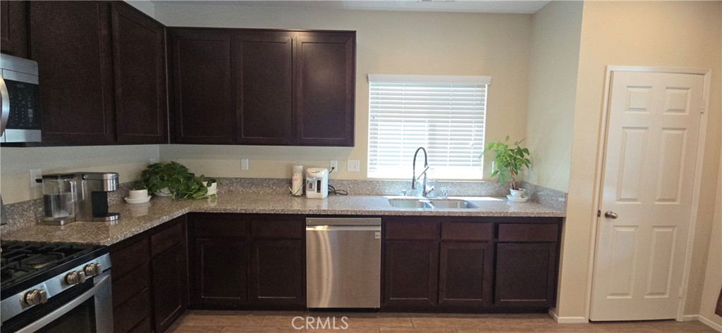 36410 Amateur Property Photo 10