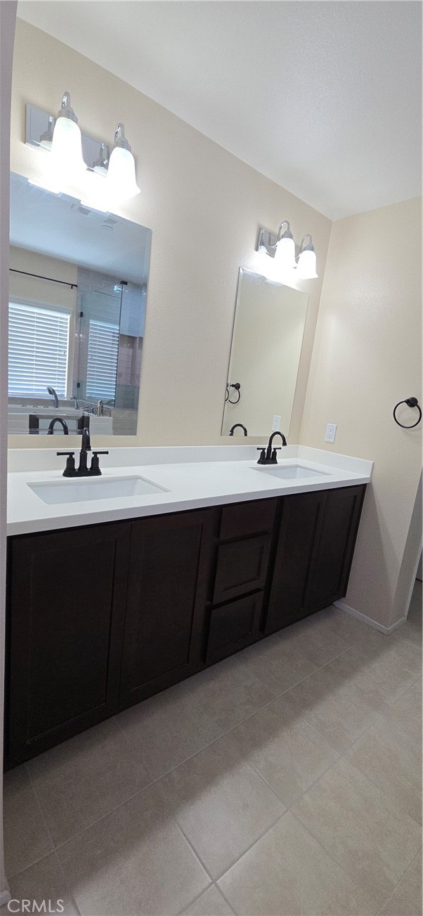 36410 Amateur Property Photo 26