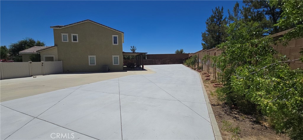 36410 Amateur Property Photo 46
