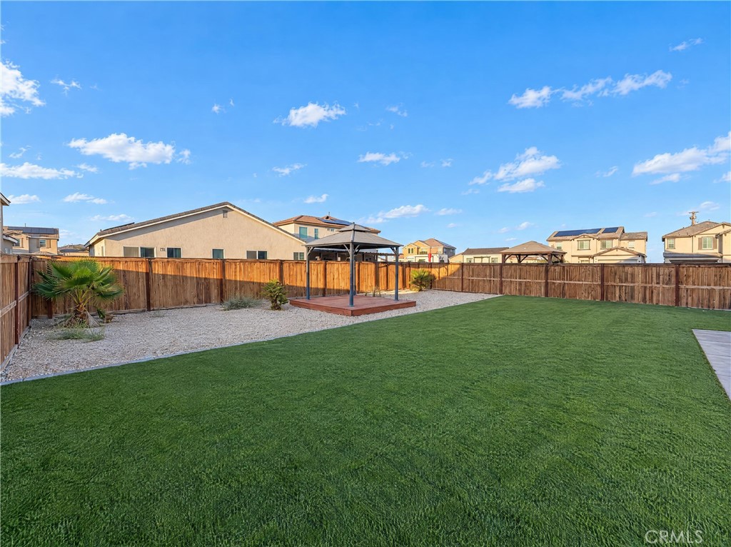 3019 Desert Cloud Property Photo 4