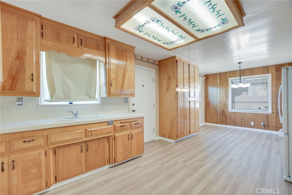 4593 Glen Property Photo 16