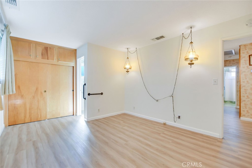 4593 Glen Property Photo 24