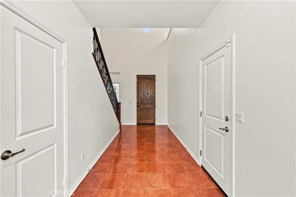 831 Dahlia Property Photo 8