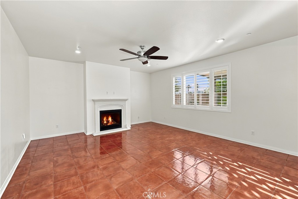 831 Dahlia Property Photo 17