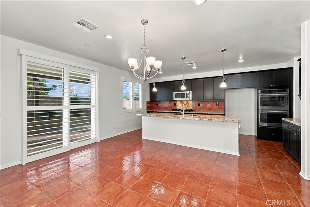 831 Dahlia Property Photo 19